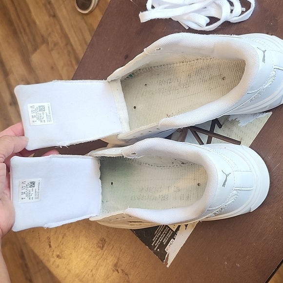 Puma White Classic Sneakers Minimalist Design - Picture 7 of 10